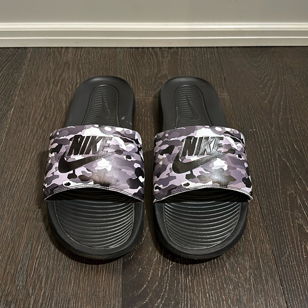 Nike Black/Grey Camouflage Slides Mens size 15
